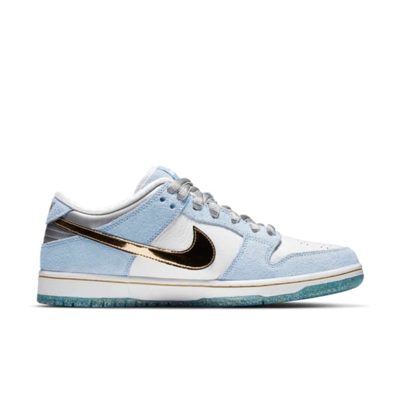 Tênis Nike SB Dunk Low x Sean Cliver Holiday Special