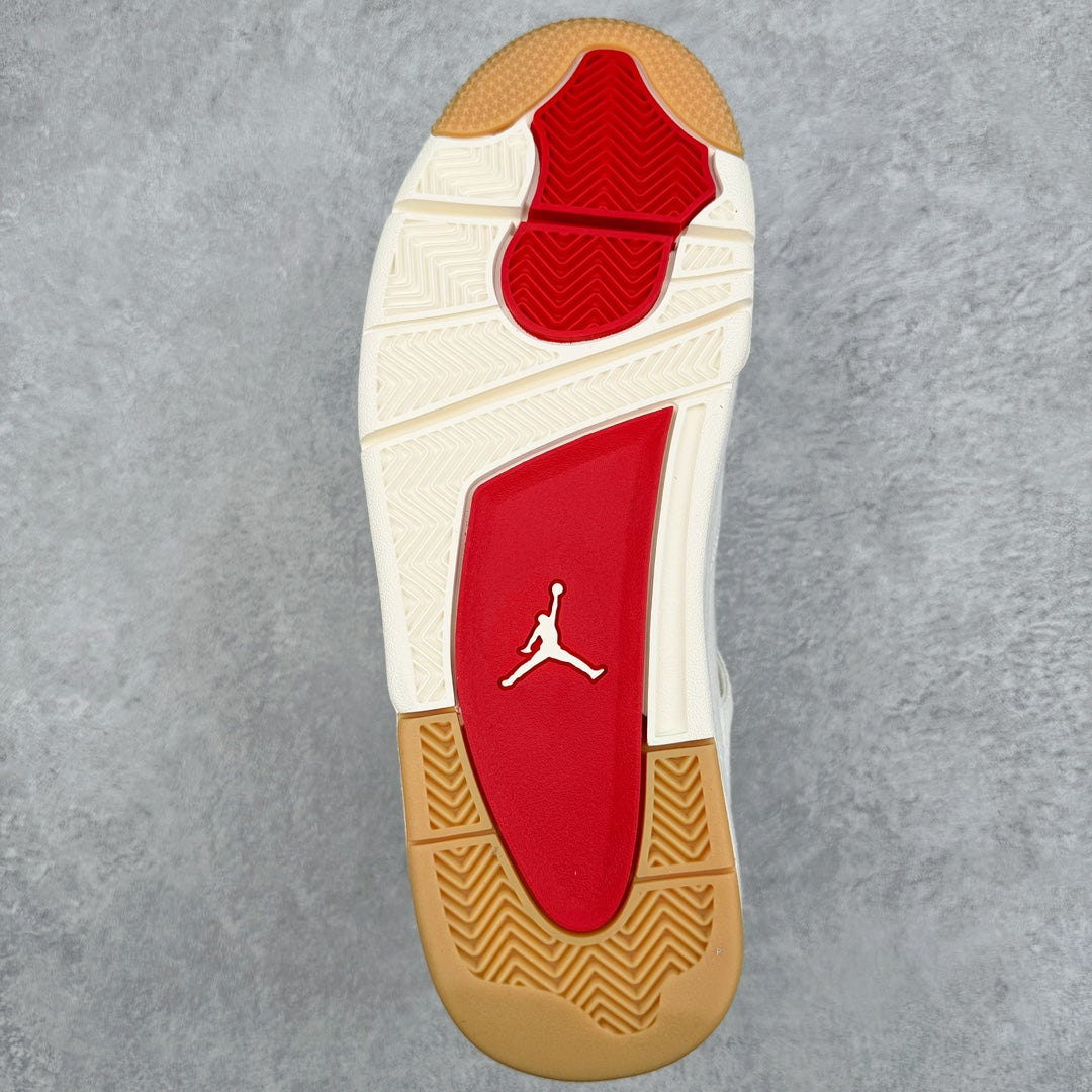 Tênis Nike Air Jordan 4 Retro Levi's x White Denim'