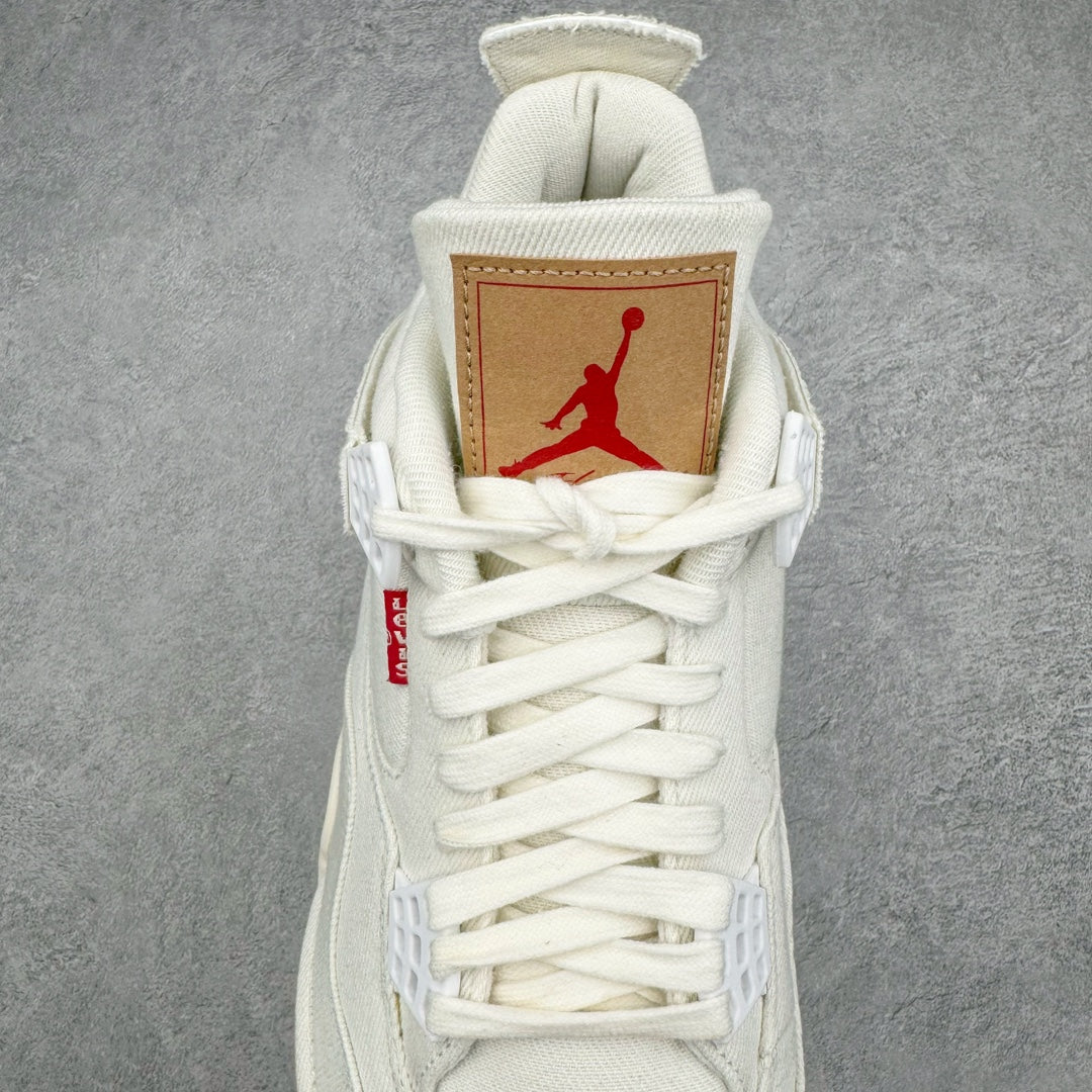 Tênis Nike Air Jordan 4 Retro Levi's x White Denim'
