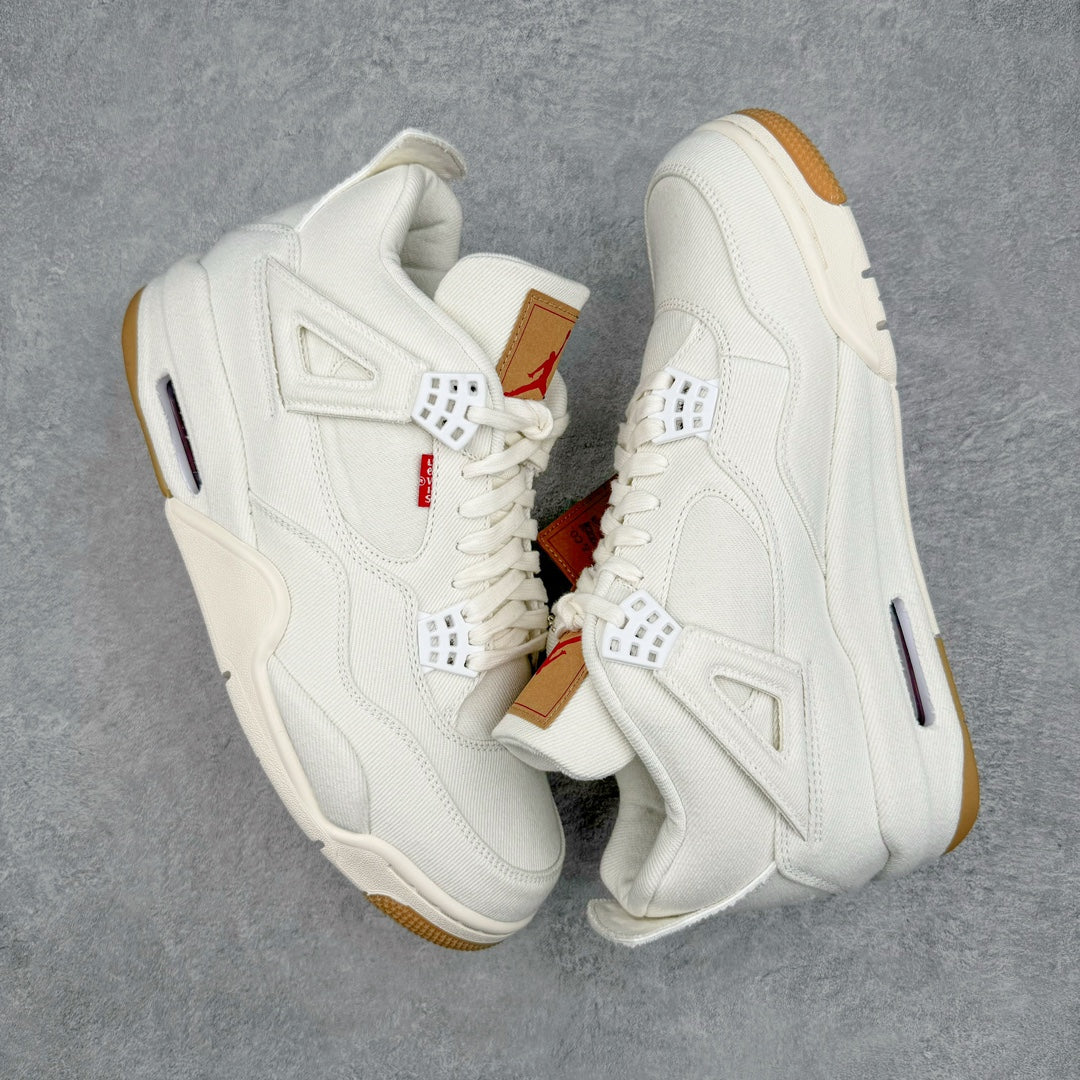 Tênis Nike Air Jordan 4 Retro Levi's x White Denim'