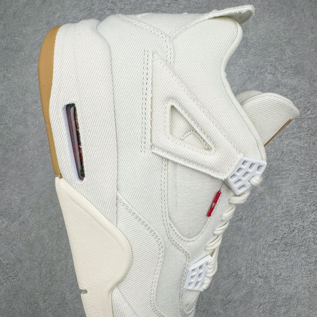 Tênis Nike Air Jordan 4 Retro Levi's x White Denim'