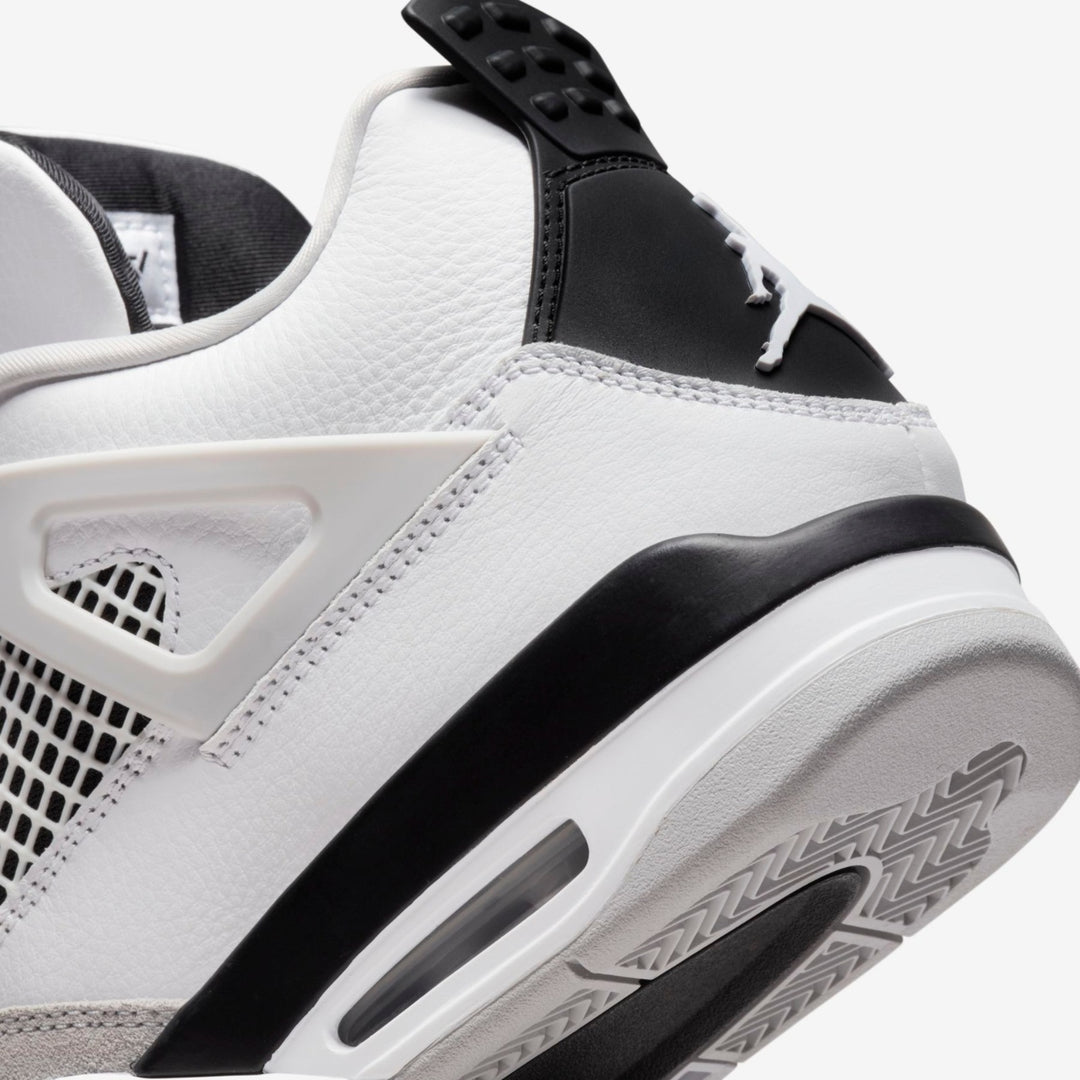 Tênis Air Jordan 4 Military Black