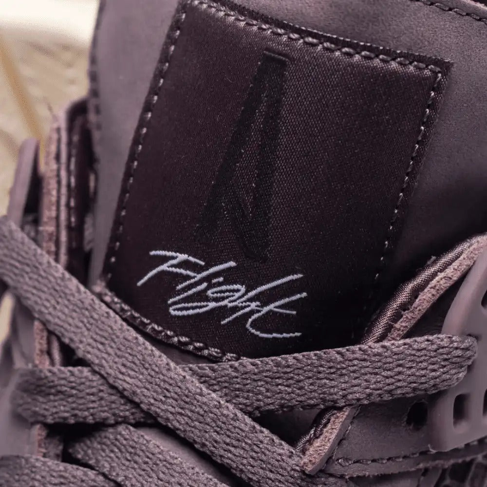 Tênis A Ma Maniére x Air Jordan 4 Retro Violet Ore