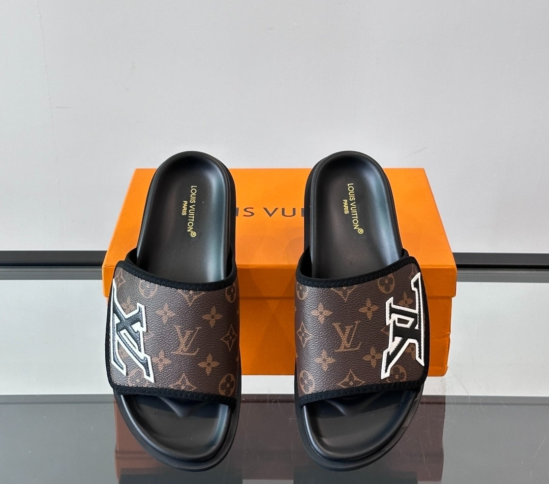 Slide LV Monogram