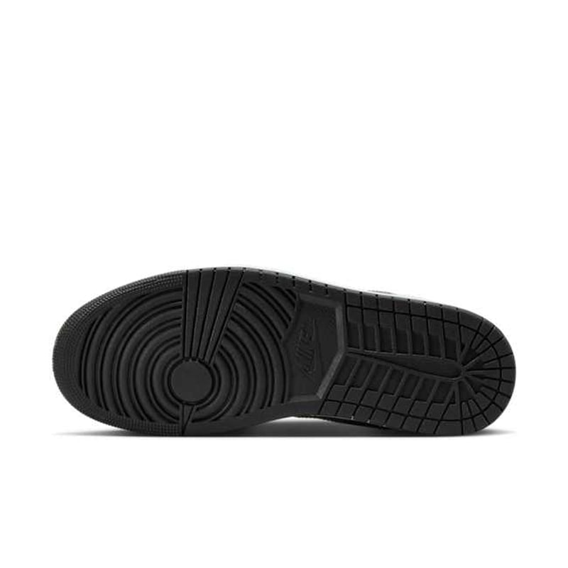 Tênis Nike Air Jordan 1 Baixo
Rattan com biqueira preta