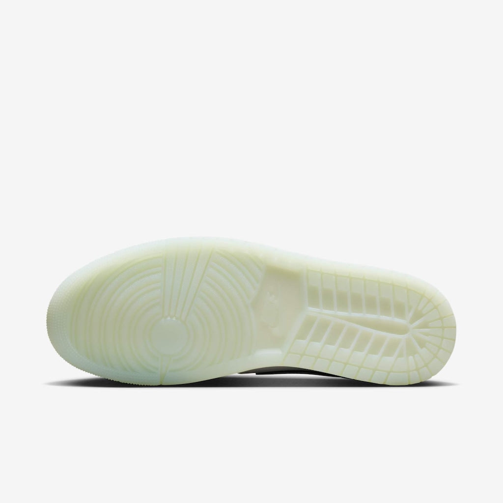 Tênis Nike Air Jordan 1 Low Lunar New Year