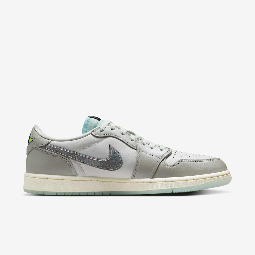 Tênis Nike Air Jordan 1 Low Lunar New Year