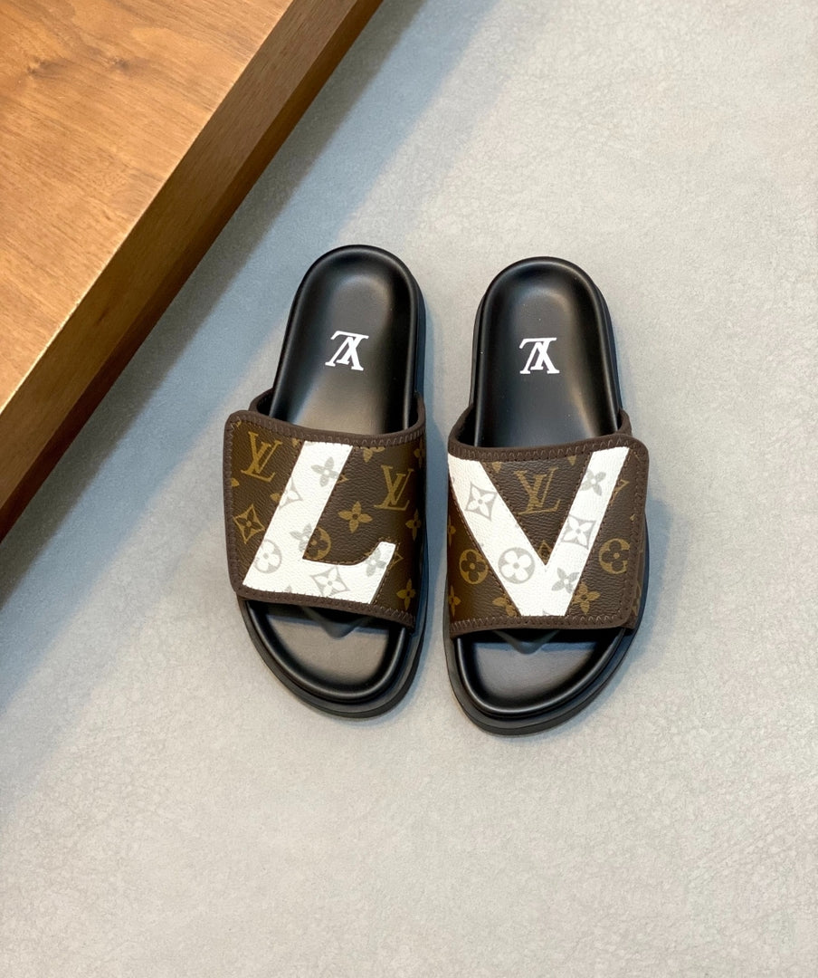 Slide LV Monogram