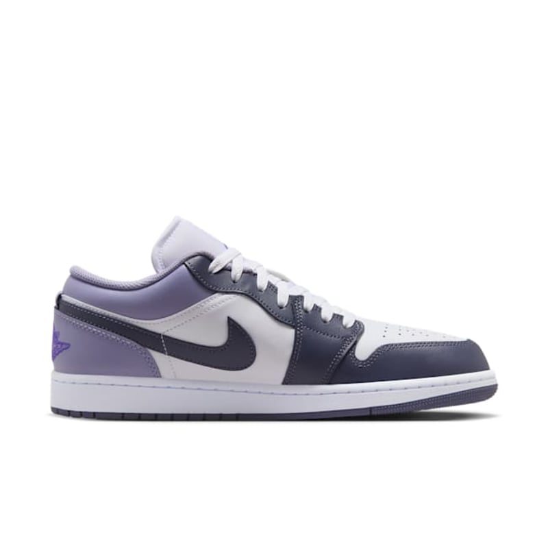 Tênis Nike Air Jordan 1 Low
White & Dark Blue Grey