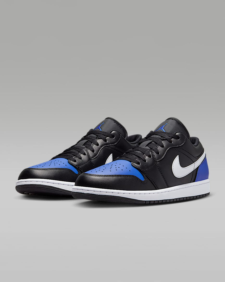 Tênis Nike Air Jordan 1 Low
Black Royal Toe