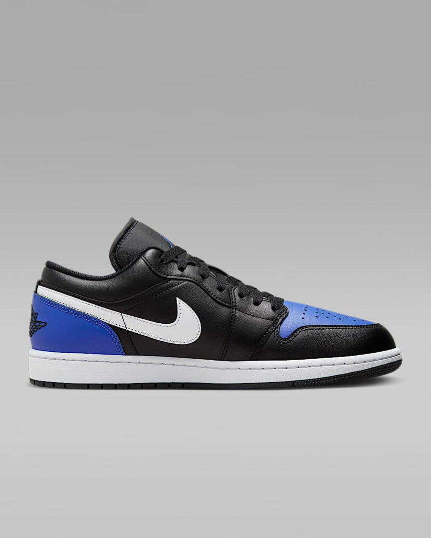 Tênis Nike Air Jordan 1 Low
Black Royal Toe