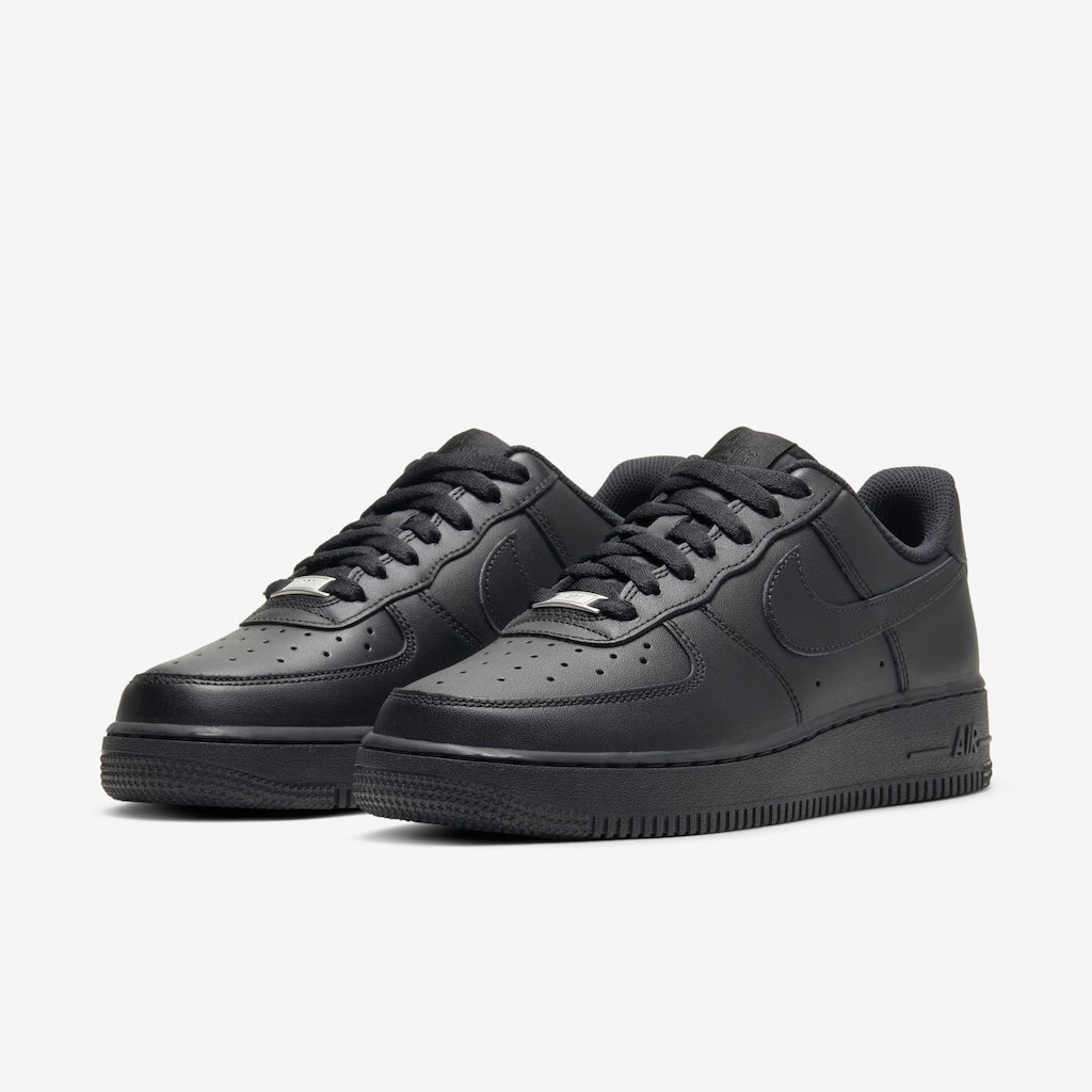 Tênis Nike Air Force 1 '07
