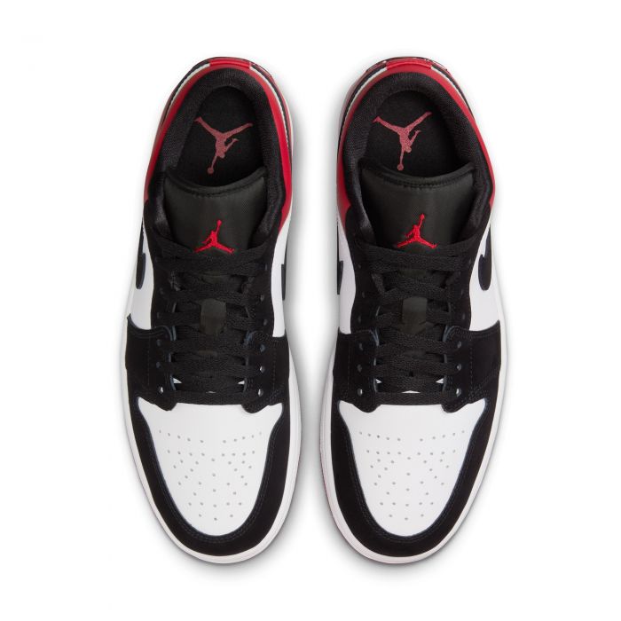 Tênis Nike Air Jordan 1 Low SE
Black Toe