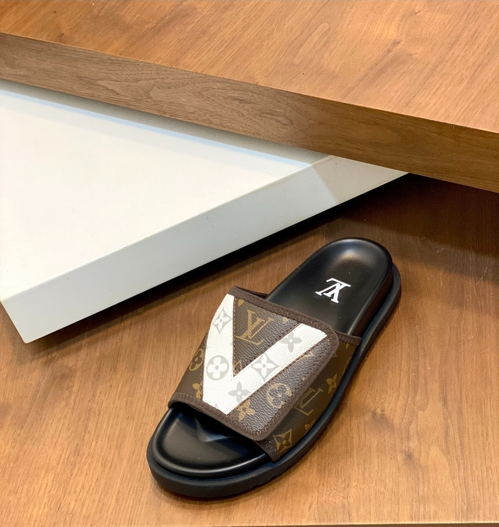 Slide LV Monogram